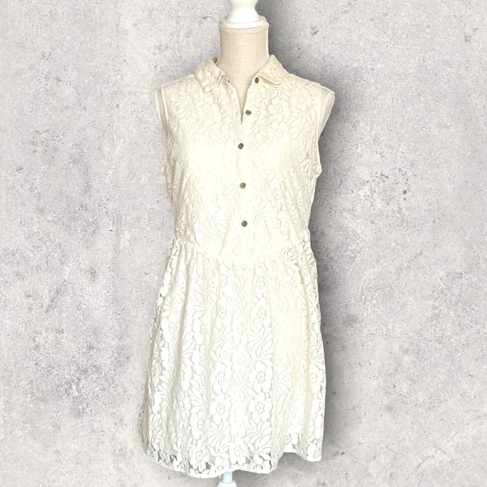 Volcom | Juniors Not So Classic Dress in Cream Lace Size Small